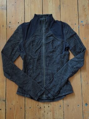 144-Vintage Lululemon athletica Heathered Navy Blue Define Jacket